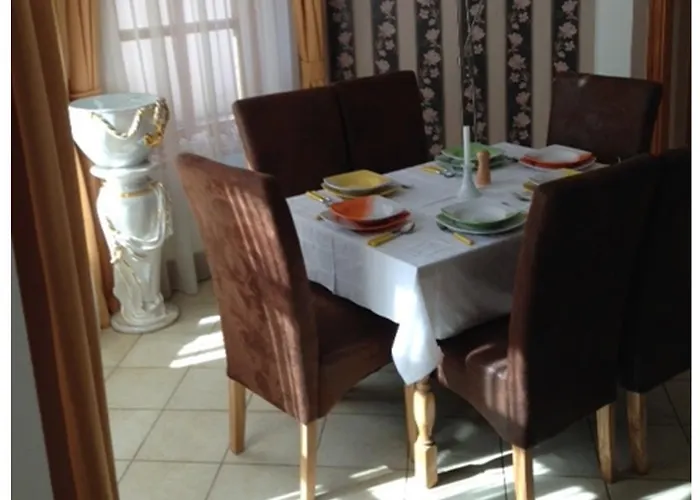 게스트하우스 Leo Vendeghaz