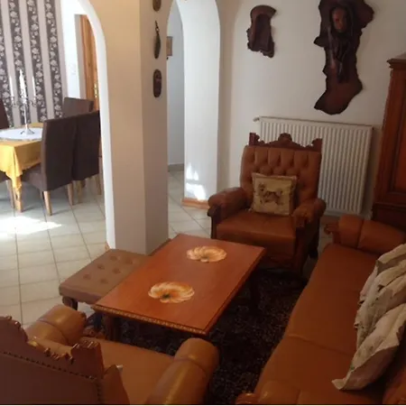 Leo Vendeghaz 4* Eğri