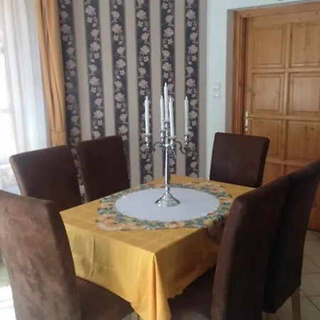 Leo Vendeghaz Konukevi 4*