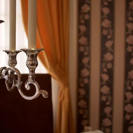 Konukevi Leo Vendeghaz