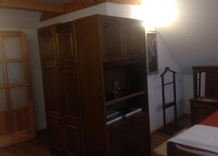 Leo Vendeghaz Guest house 4*