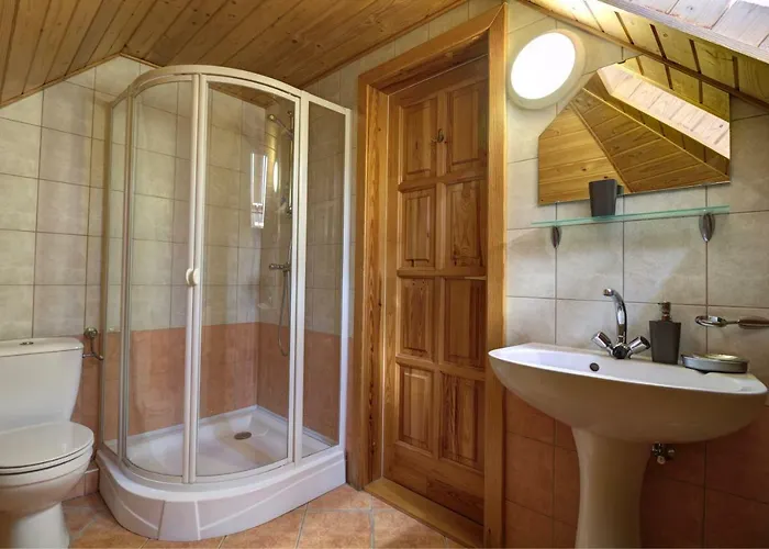 Leo Vendeghaz Guest house 4*